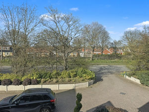 Photo 15- click for photo gallery